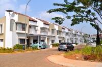 Townhouse apartments on a wide street