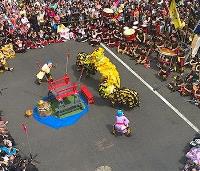 Chinese New Year lion dance and drummers in Melbourne 2013