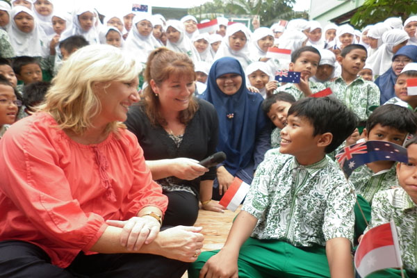 Kathy McVeigh and Melinda Douglas from Marlborough Primary School visiting their Australia-Indonesia BRIDGE partner school MIN Cempaka Putih in Jakarta